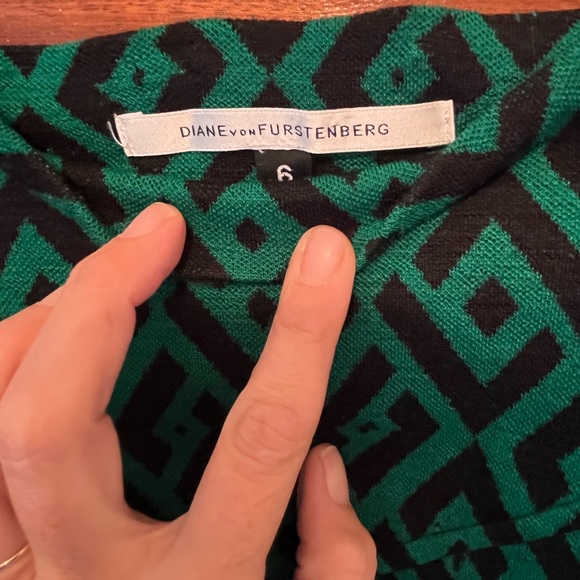 Diane Von Furstenberg green and black diamond print pencil skirt - Picture 2 of 3